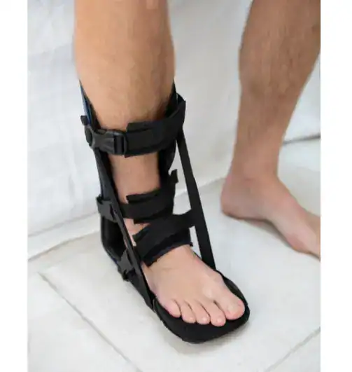 foot in Brace